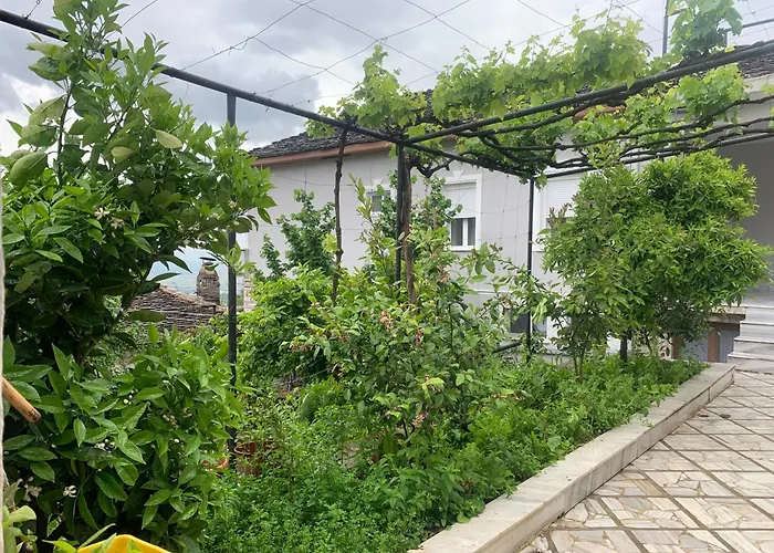 Kubeja Guest House