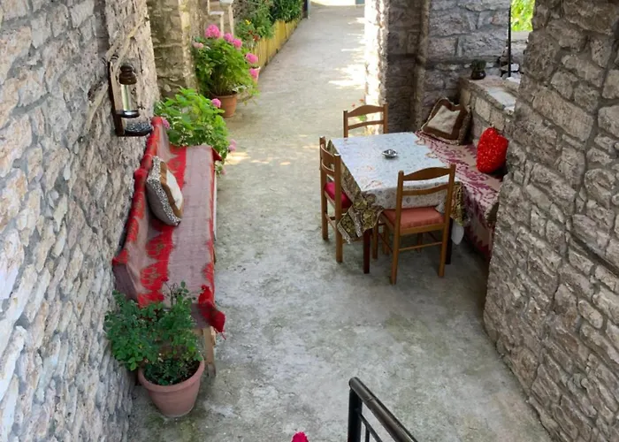 Kubeja Guest House