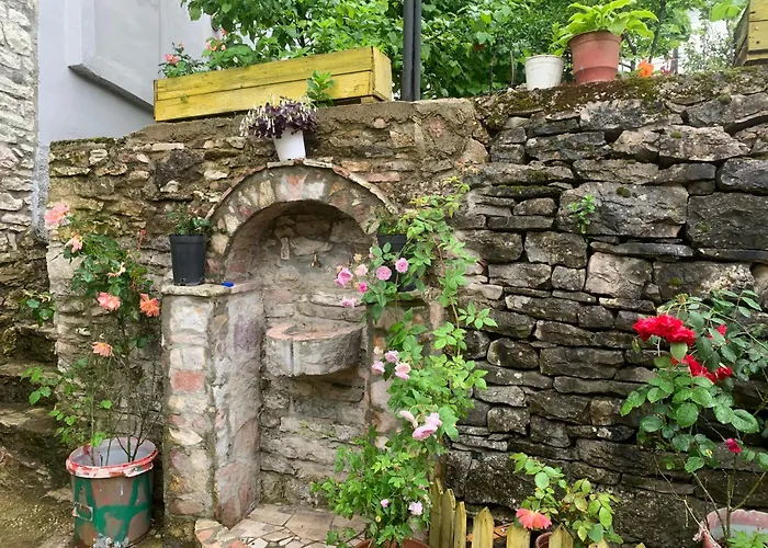 Kubeja Guest House